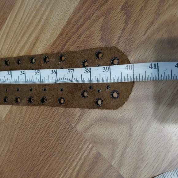 Vintage leather belt with metal inserts - Picture 3 of 4